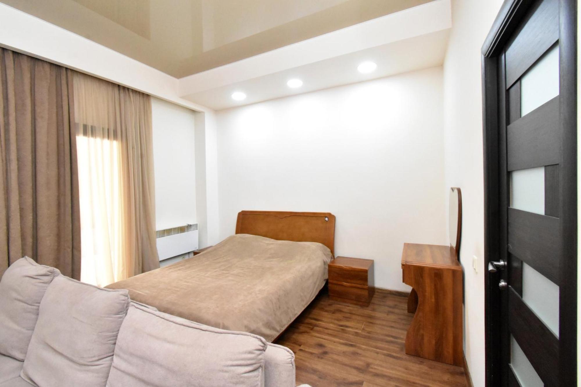 Yars Apartments เยเรวาน ภายนอก รูปภาพ