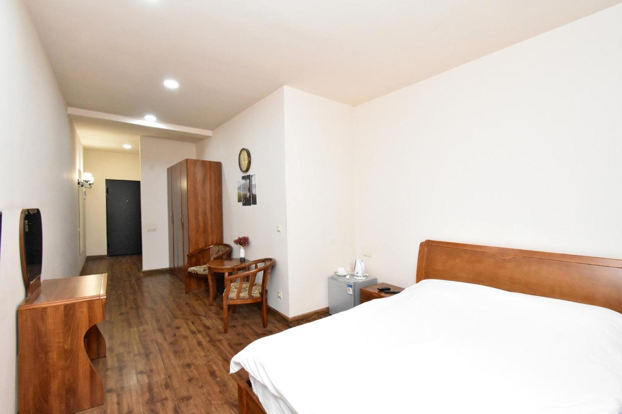 Yars Apartments เยเรวาน ภายนอก รูปภาพ