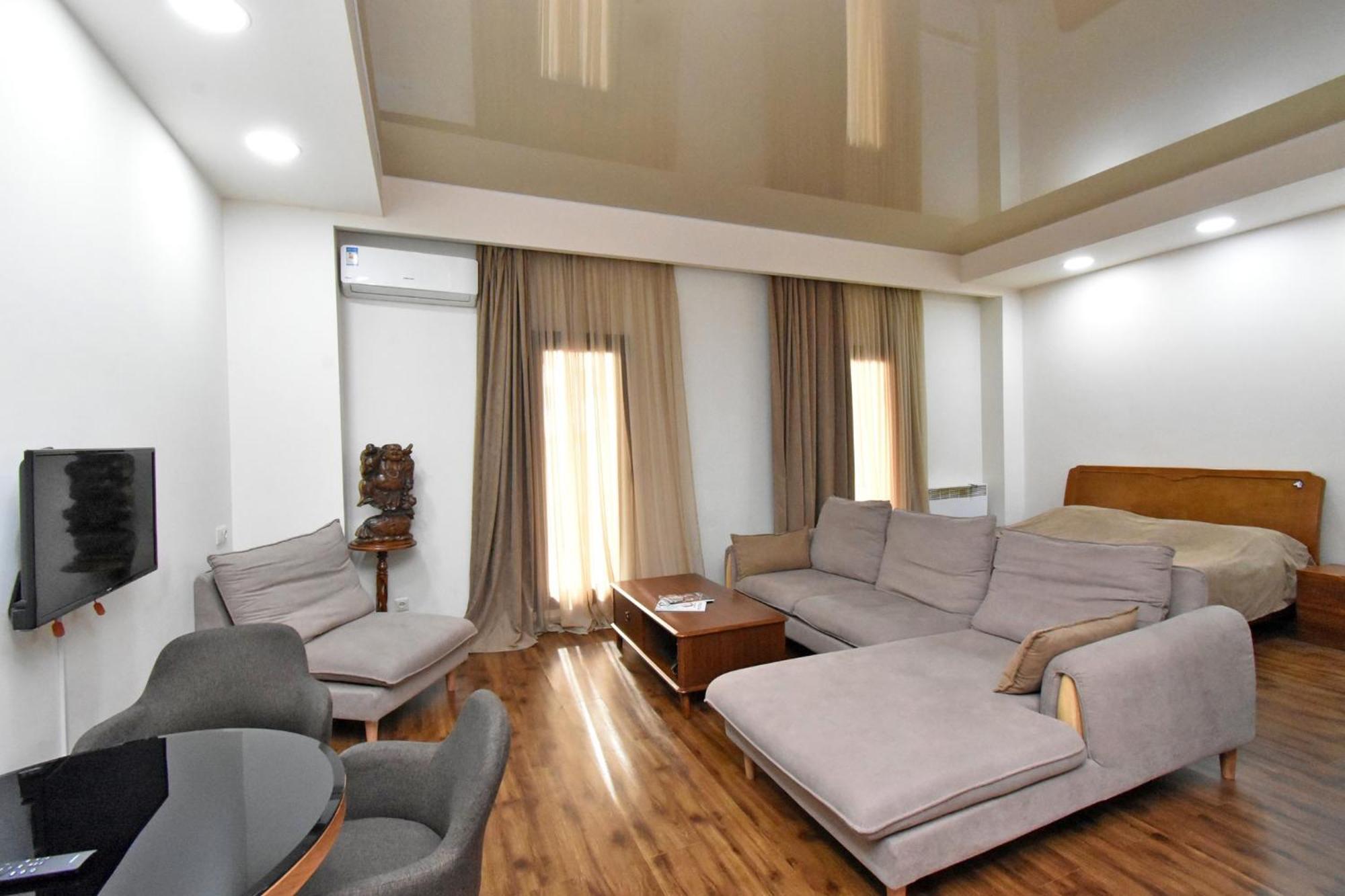 Yars Apartments เยเรวาน ภายนอก รูปภาพ